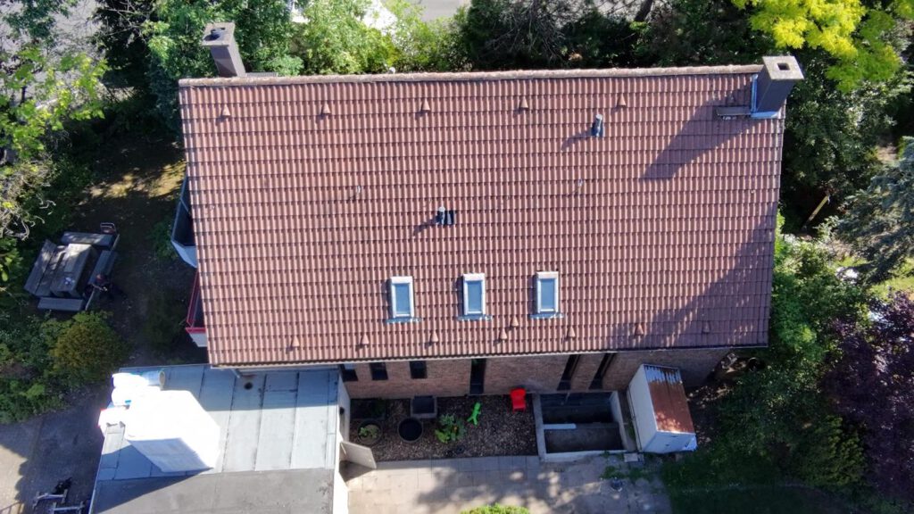 Dachwartung mit Drohneninspektion in Odenthal