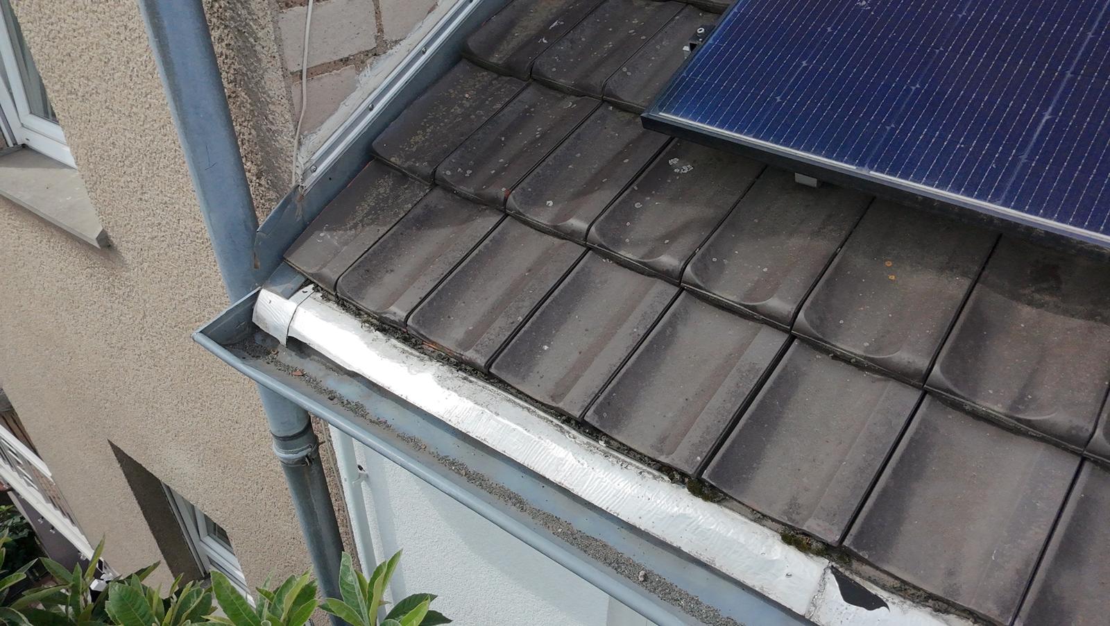DachCheck mit Drohne an Wohngebäude mit PV-Anlage in Troisdorf